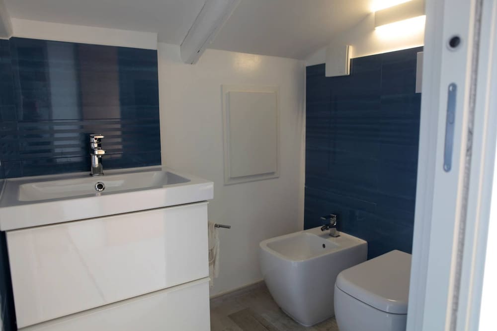 House, 2 Bedrooms, Terrace, Garden View photo 3