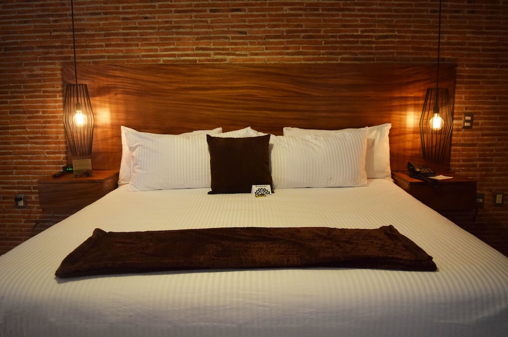 Junior Room, 1 King Bed, Non Smoking photo 1