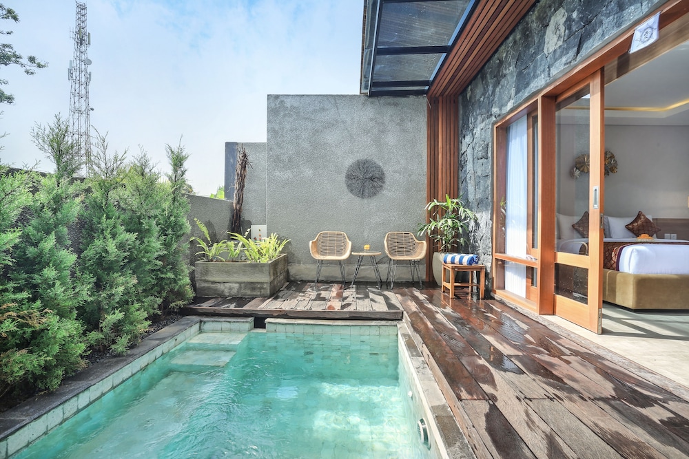 One Bedroom Private Heated Pool Villa - Photo 4