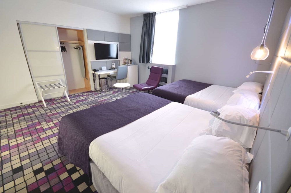 Family Room, 2 Queen Beds, Non Smoking - Photo 2