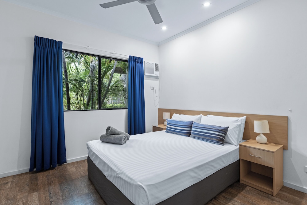 Standard Apartment, 3 Bedrooms, Garden View photo 1