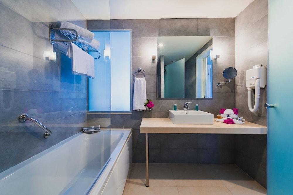 Suite, Sea View photo 2