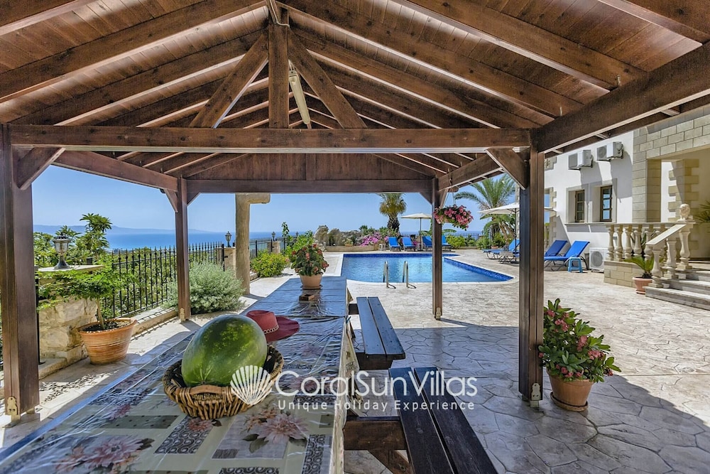 Villa, 4 Bedrooms, Smoking, Private Pool photo 2