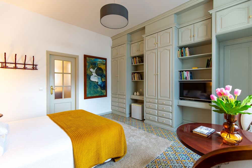 Superior Double or Twin Room, Ensuite - Photo 14