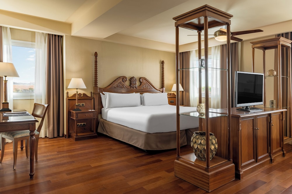 Family Room (Premium 3 Adults & 1 Child)