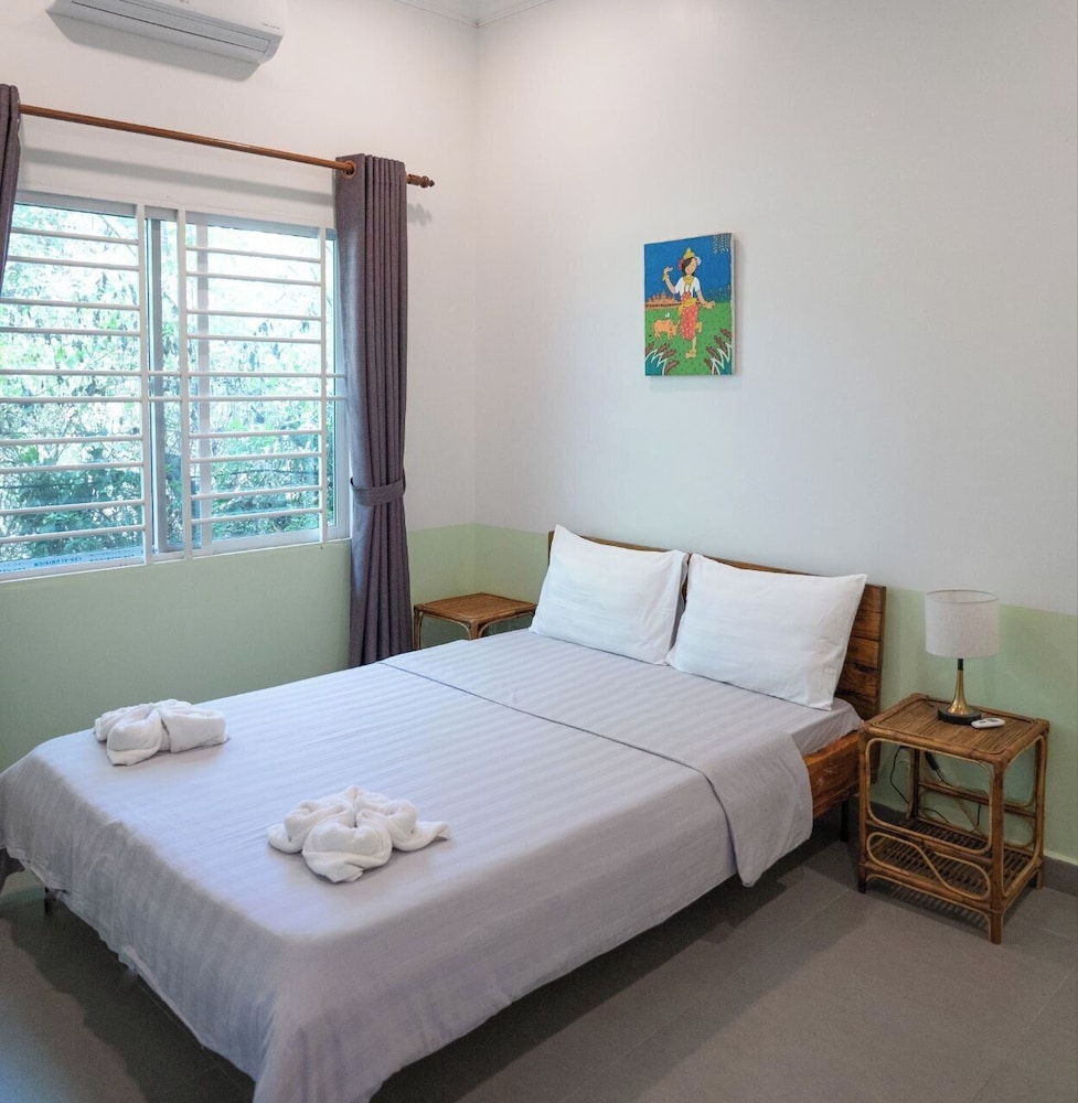 Family Bungalow - Photo 2
