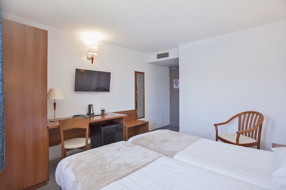 Twin Room, Sea View - Photo 2