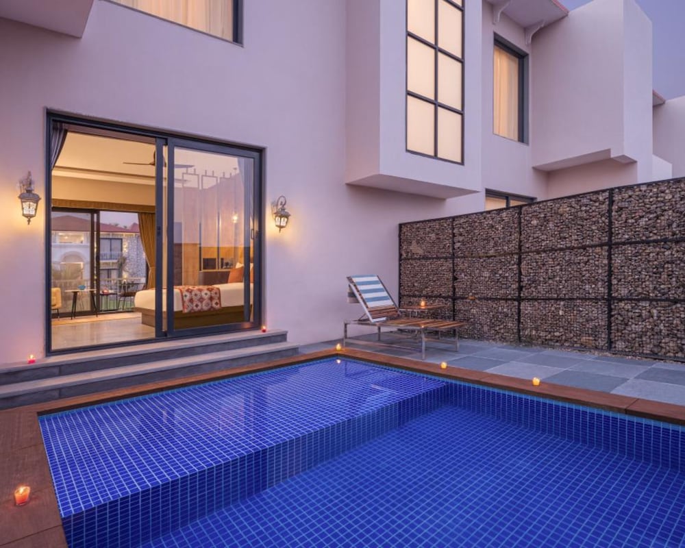 Luxury Room with Private Plunge Pool photo 2