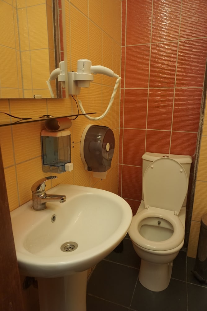Triple Room, Shared Bathroom photo 2