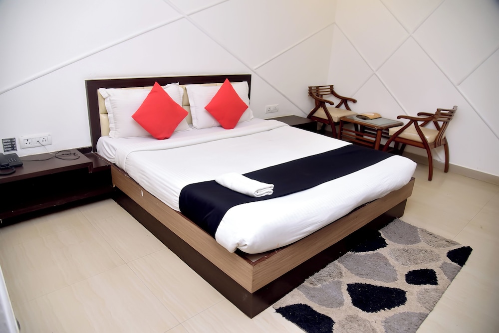 Deluxe Room - Photo 5