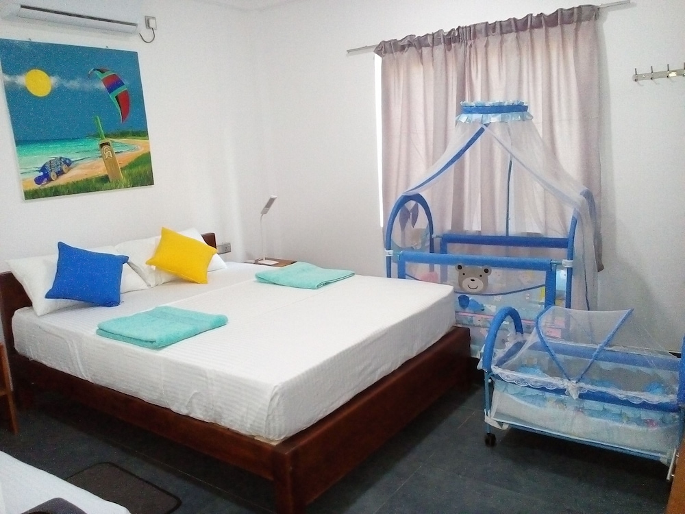 Deluxe Triple Room, 1 King Bed with Sofa bed, Garden View, Ground Floor photo 3
