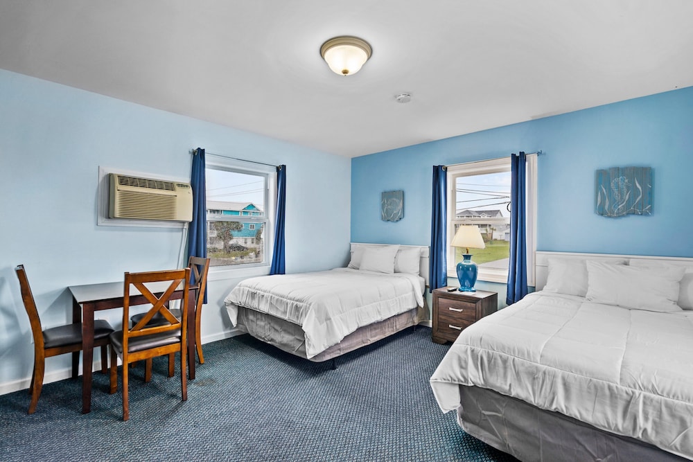 Room, 2 Double Beds, City View