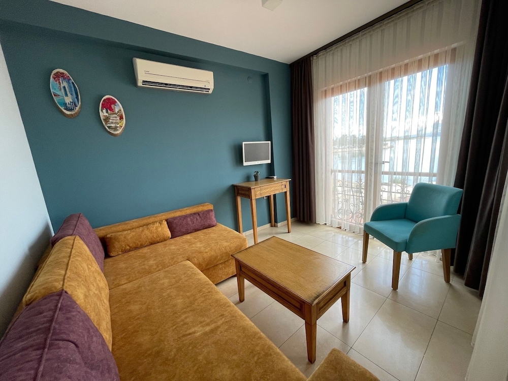 Deluxe Suite, Sea View (1+1) photo 1