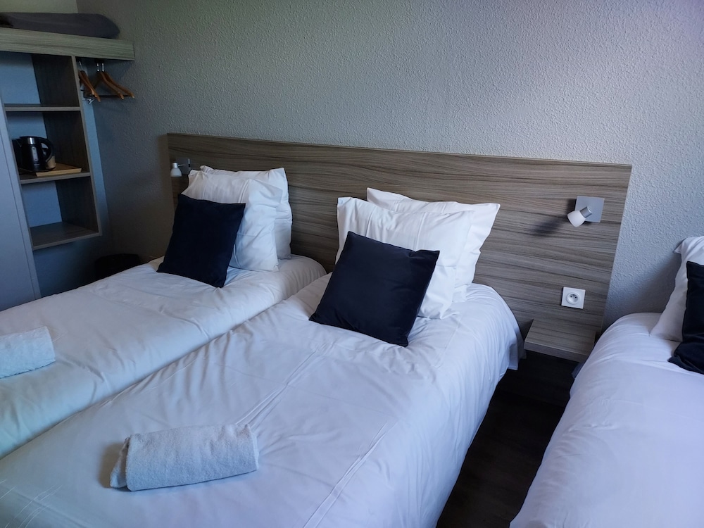 Triple Room, Non Smoking, Balcony photo 3