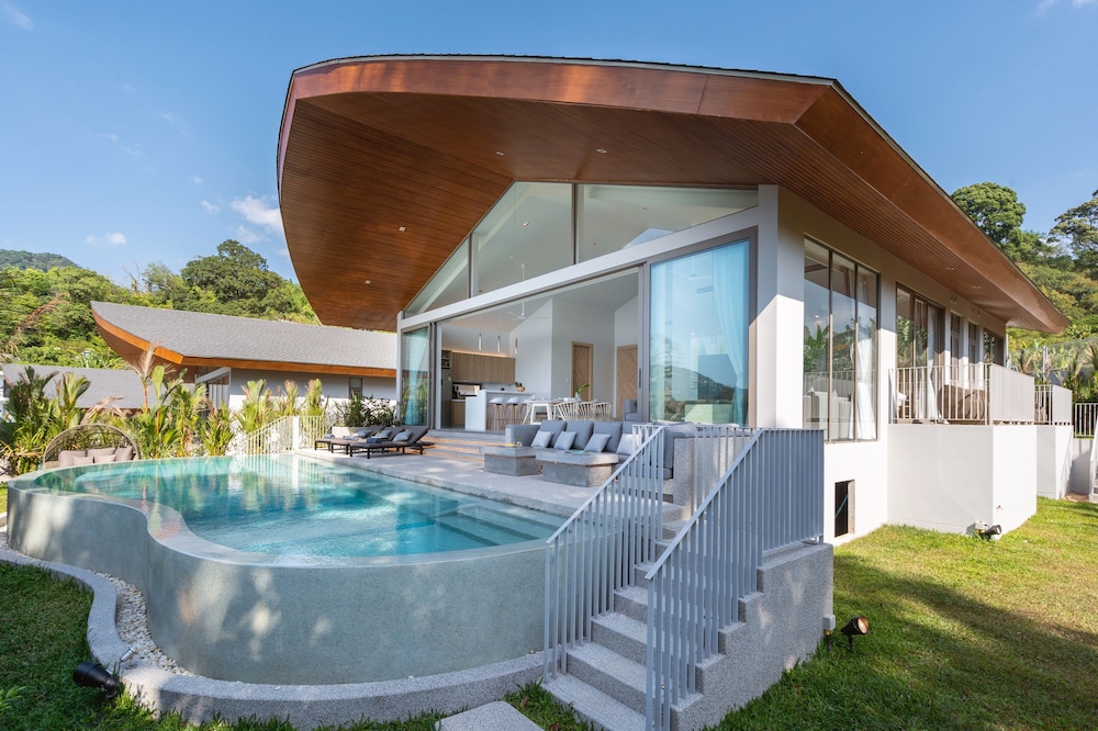 Luxury Villa