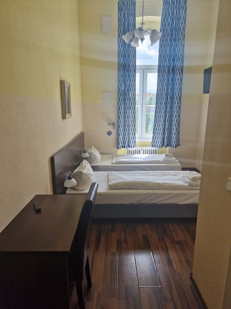 Double or Twin Room photo 1