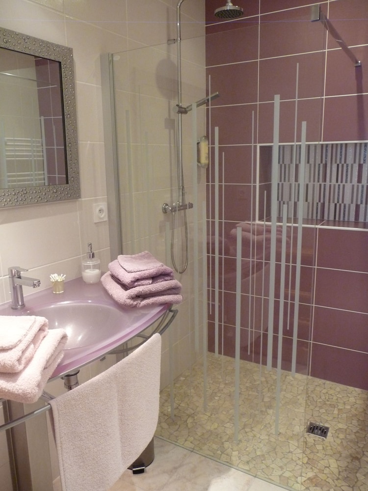 Double Room (La Glycine) photo 3