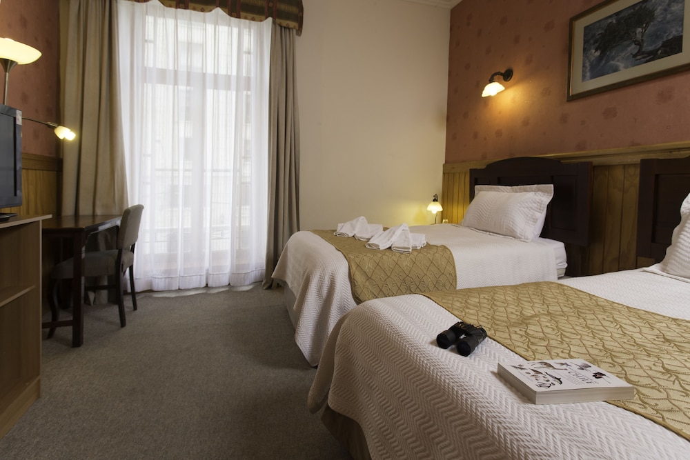 Standard Double Room, 2 Twin Beds photo 1