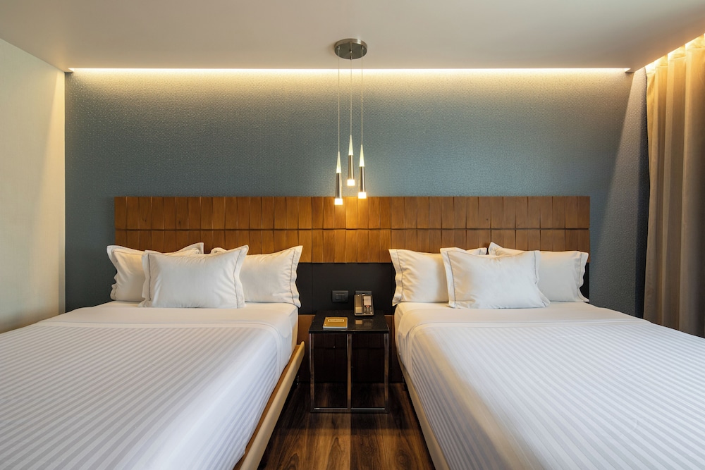 Triple Room, 2 Double Beds - Photo 6
