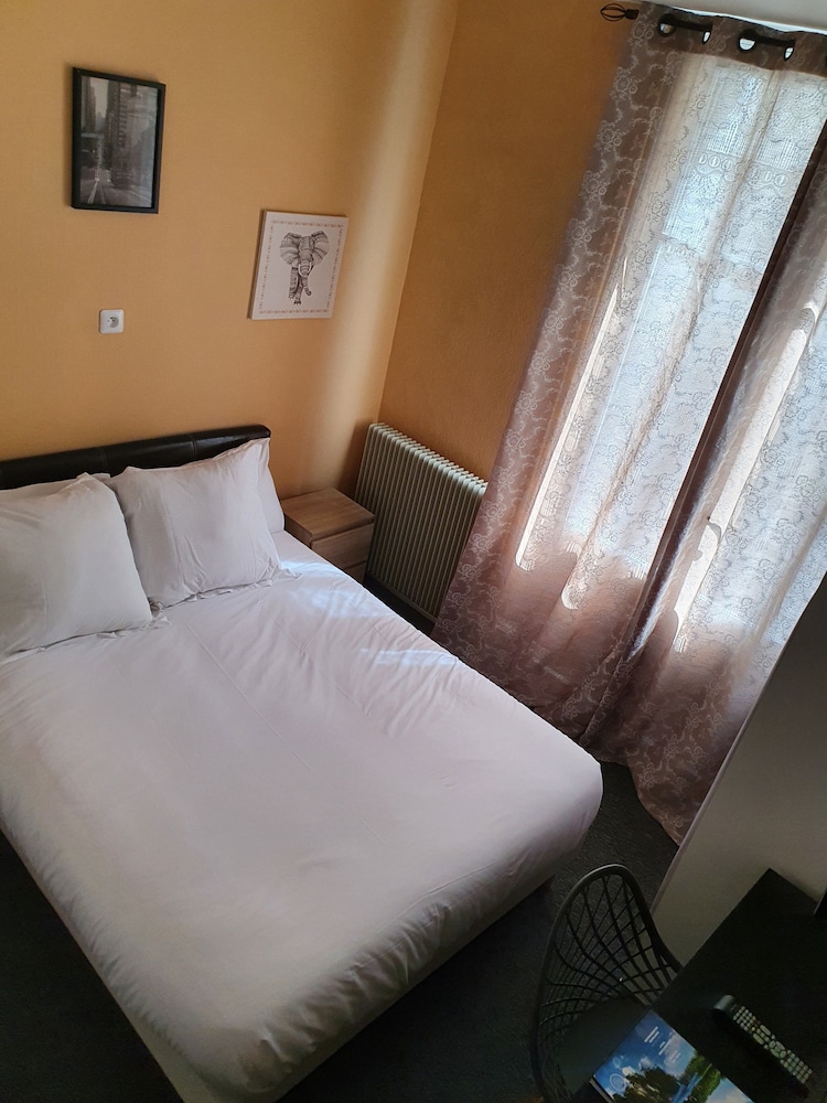 Standard Double Room, 1 Double Bed - Photo 16