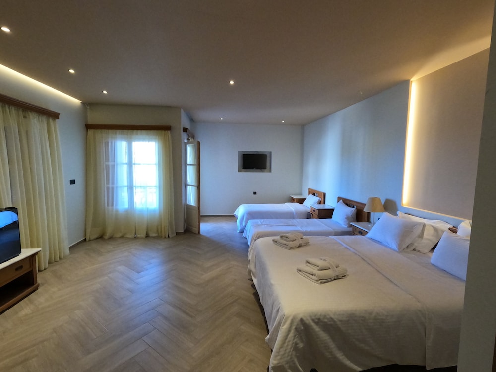 Luxury Studio Suite, Sea View (Superior) - Photo 3