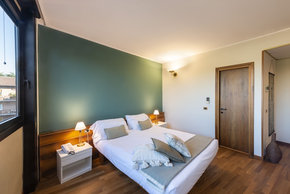Economy Double Room - Photo 3