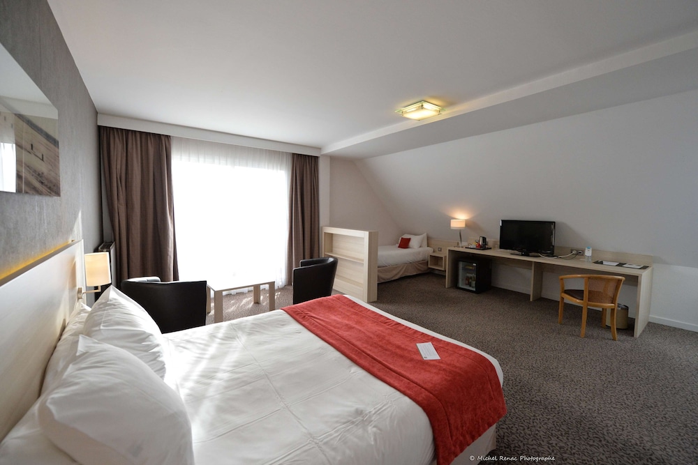 Family Room, Multiple Beds, Balcony, Sea View