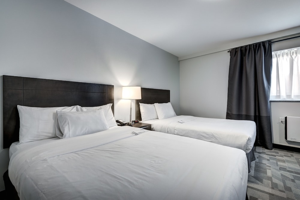 Standard Room, 2 Double Beds, Kitchenette photo 3