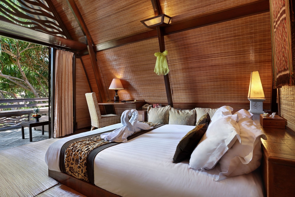 Traditional Lumbung Hut - Photo 2
