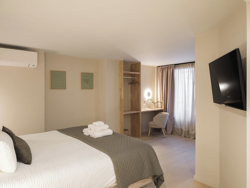 Superior Double Room, Courtyard View