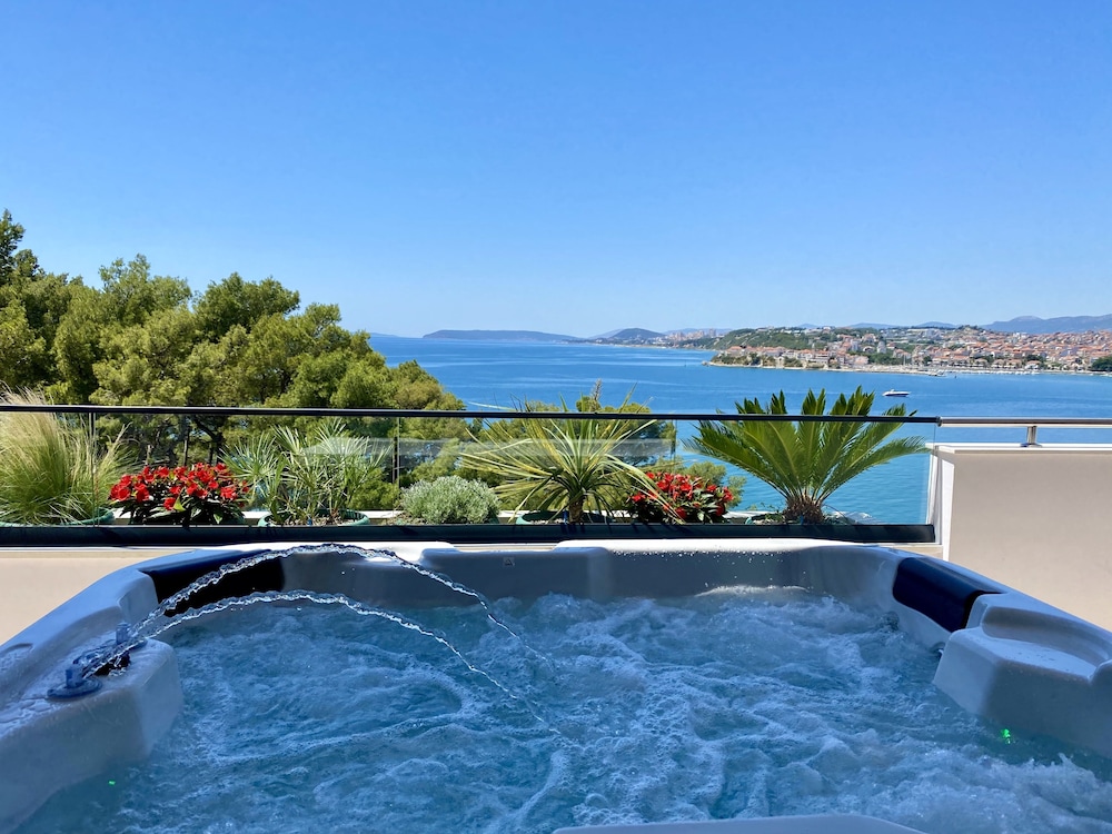 Presidential Suite, Terrace, Sea View (Jakuzzi)