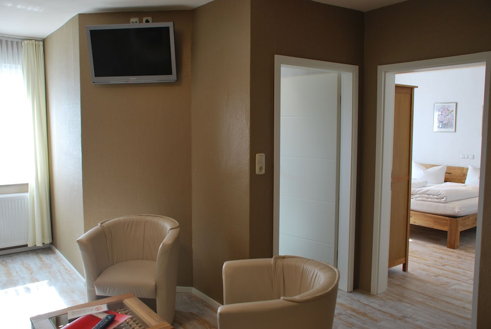 Deluxe Quadruple Room, Multiple Beds photo 3