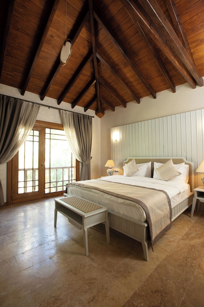 Executive Cottage