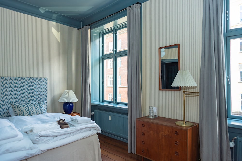 Family Quadruple Room, Multiple Beds, Shared Bathroom photo 3