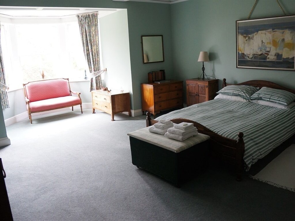 Classic Triple Room, Ensuite, Garden View