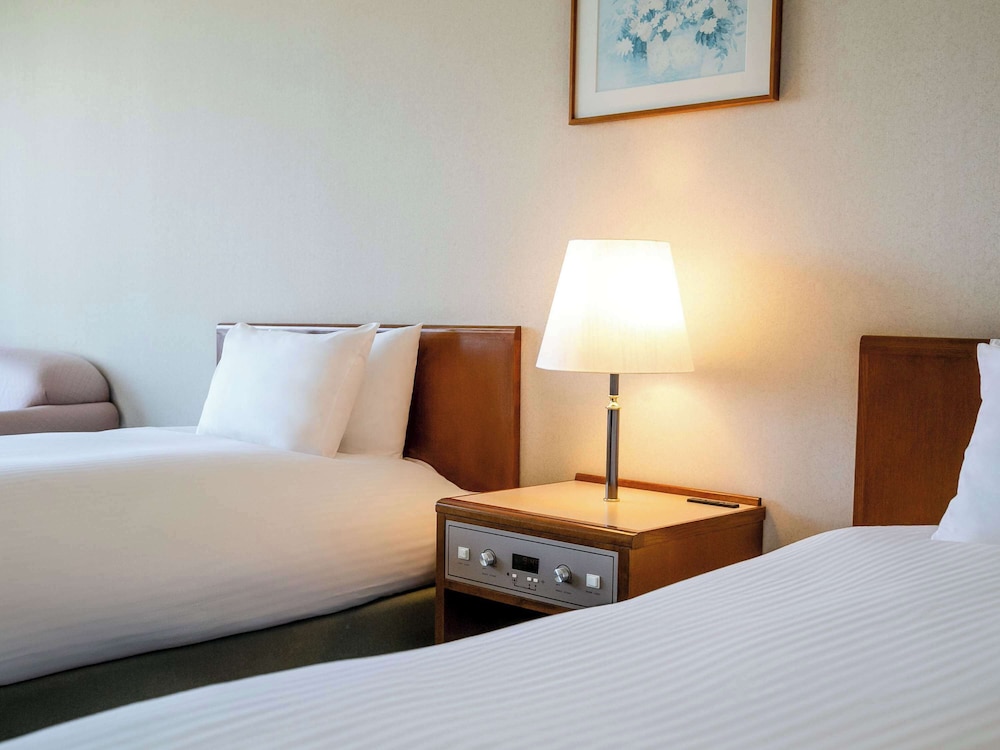 Classic Room with 2 single beds and 1 sofa bed, Mountain view photo 3