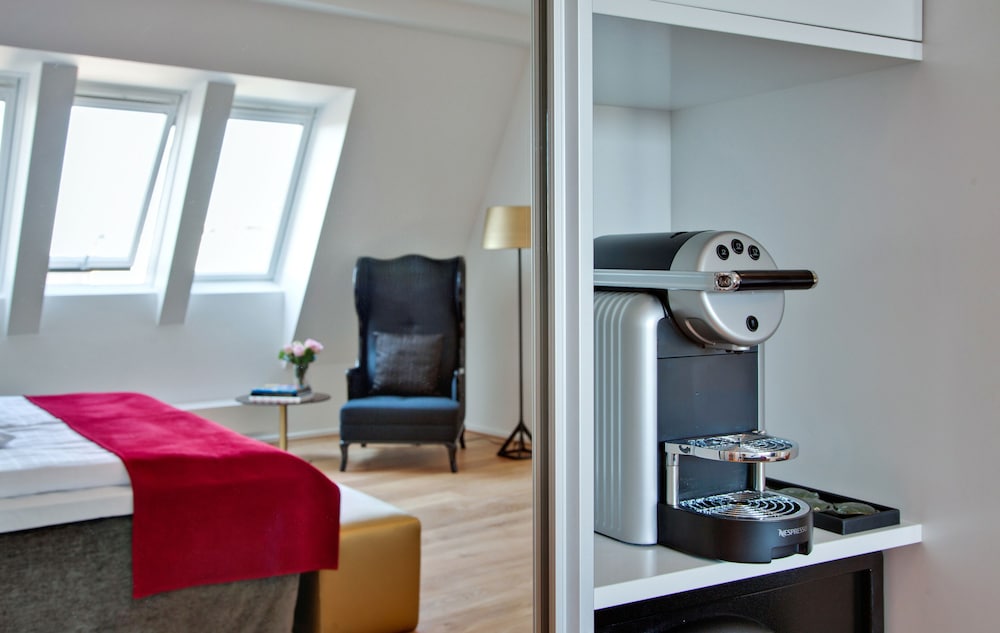 Superior Double Room, 1 King Bed (Plus) - Photo 8