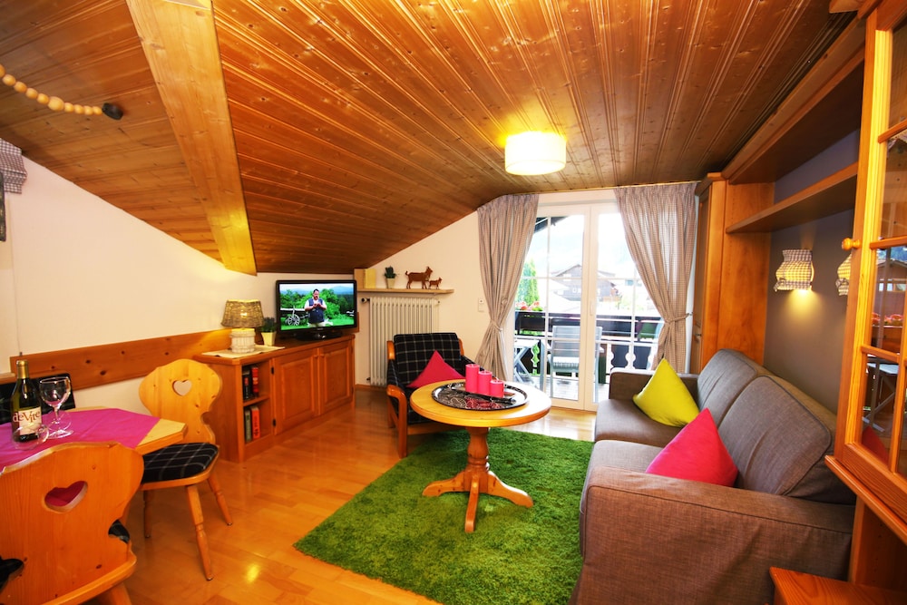 Deluxe Condo, 1 Bedroom, Balcony, Mountain View (106 | gipfelKREUZ) photo 3