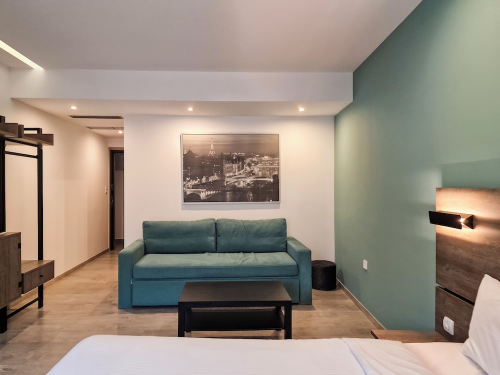 Deluxe Double Room - Photo 18