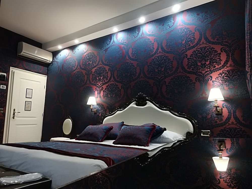Standard Double or Twin Room photo 1
