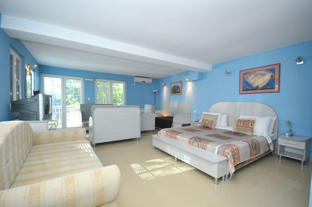 Standard Studio Suite, Balcony