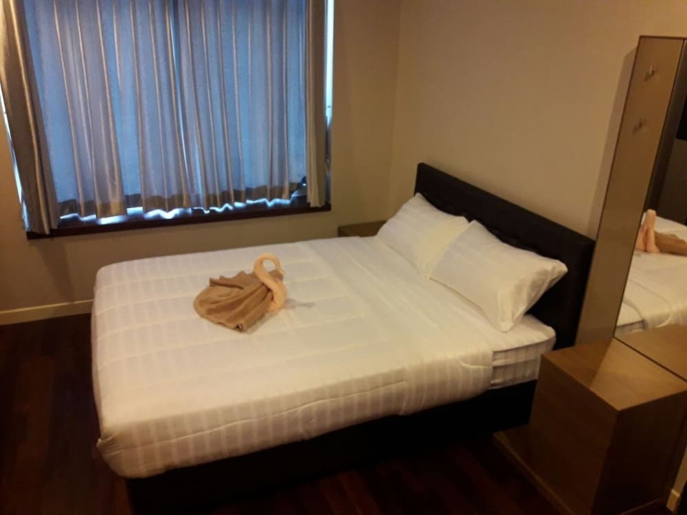 1 Bedroom Condo photo 1