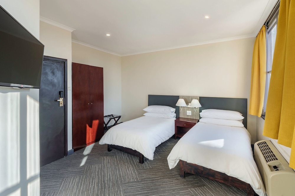 Room, 1 Twin Bed - Photo 3