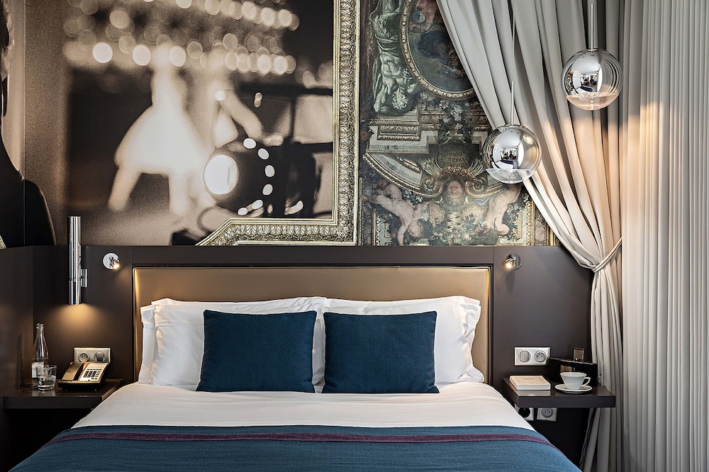 Hotel Indigo Paris - Opera by IHG bedroom photo