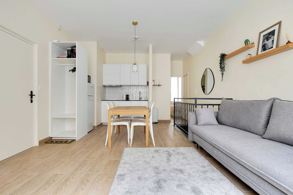 Apartment photo 1