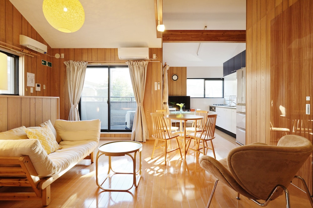 设计小屋，2间卧室，2间浴室，附楼