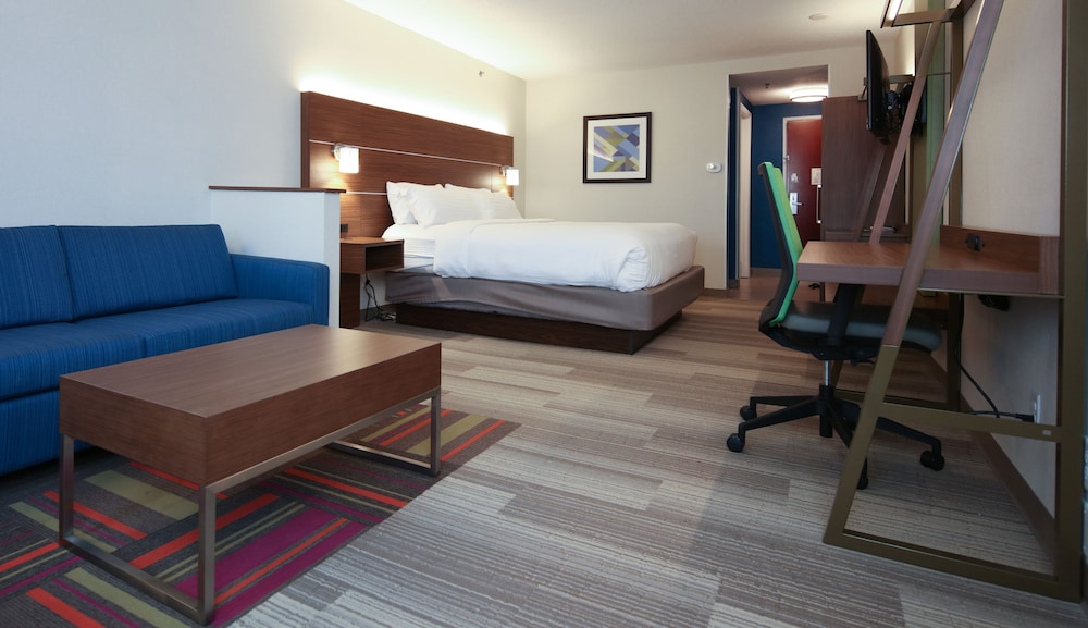 Standard Room, 1 King Bed, Accessible (Mobility, Transfer Shower) - Photo 2