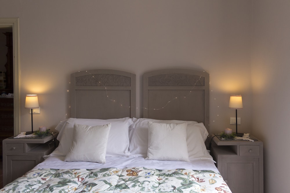 Double Room - Photo 10