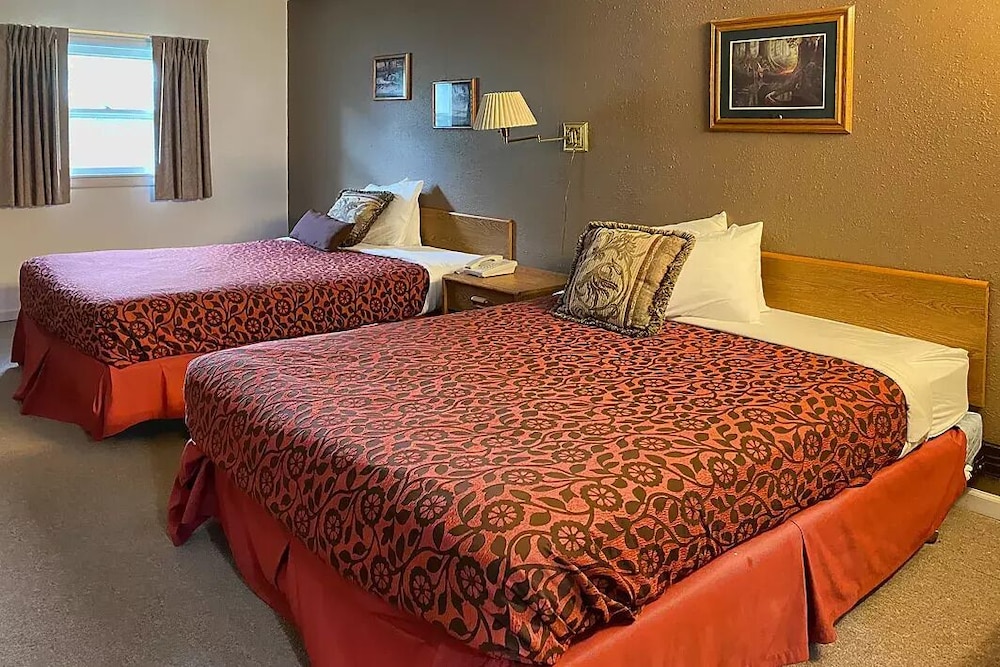 Deluxe Double Room, 2 Queen Beds photo 1