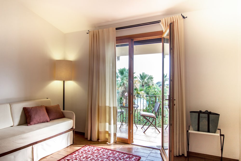 Suite, Pool View photo 2